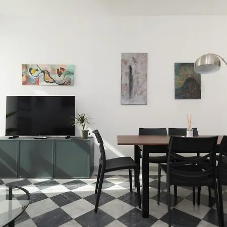 Apartamento Spacious And Bright With Free Parking *