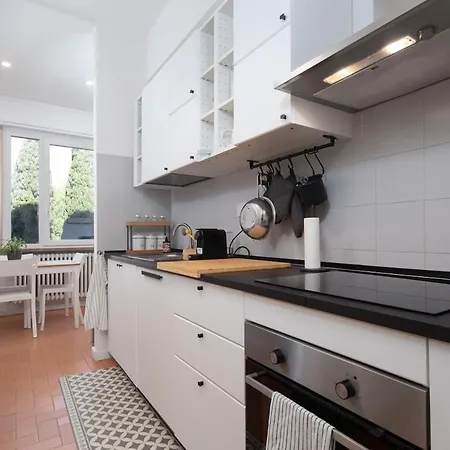 Spacious And Bright With Free Parking Apartamento Florencia