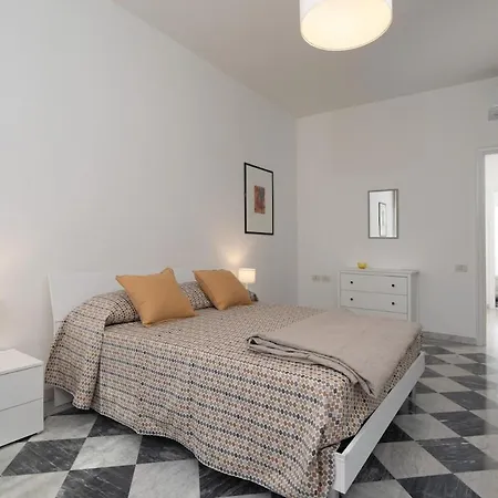 Apartamento Spacious And Bright With Free Parking Florencia