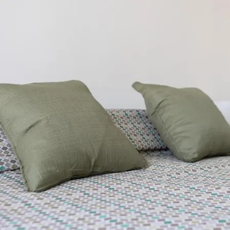 Spacious And Bright With Free Parking Apartamento Florença